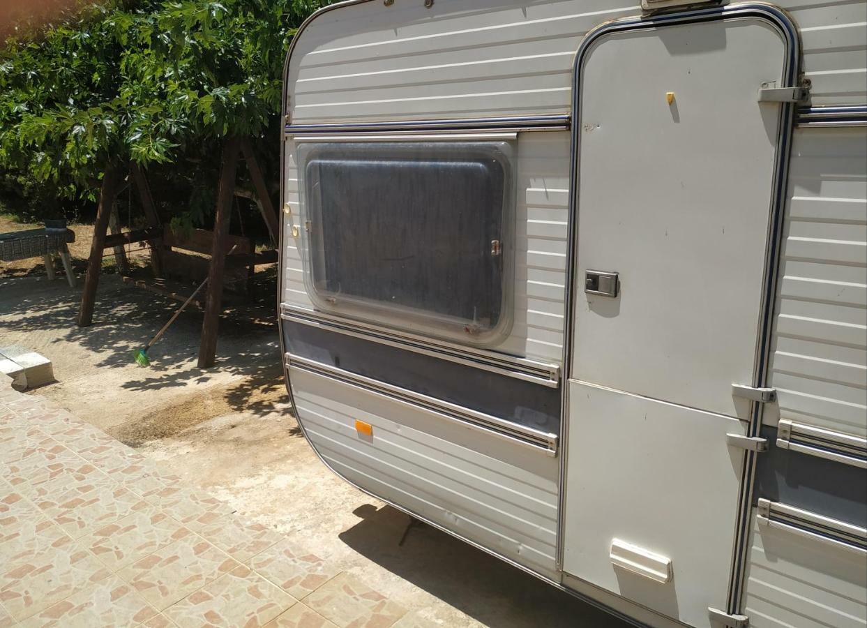 Green Garden Caravan Hotel Agrilia Exterior photo